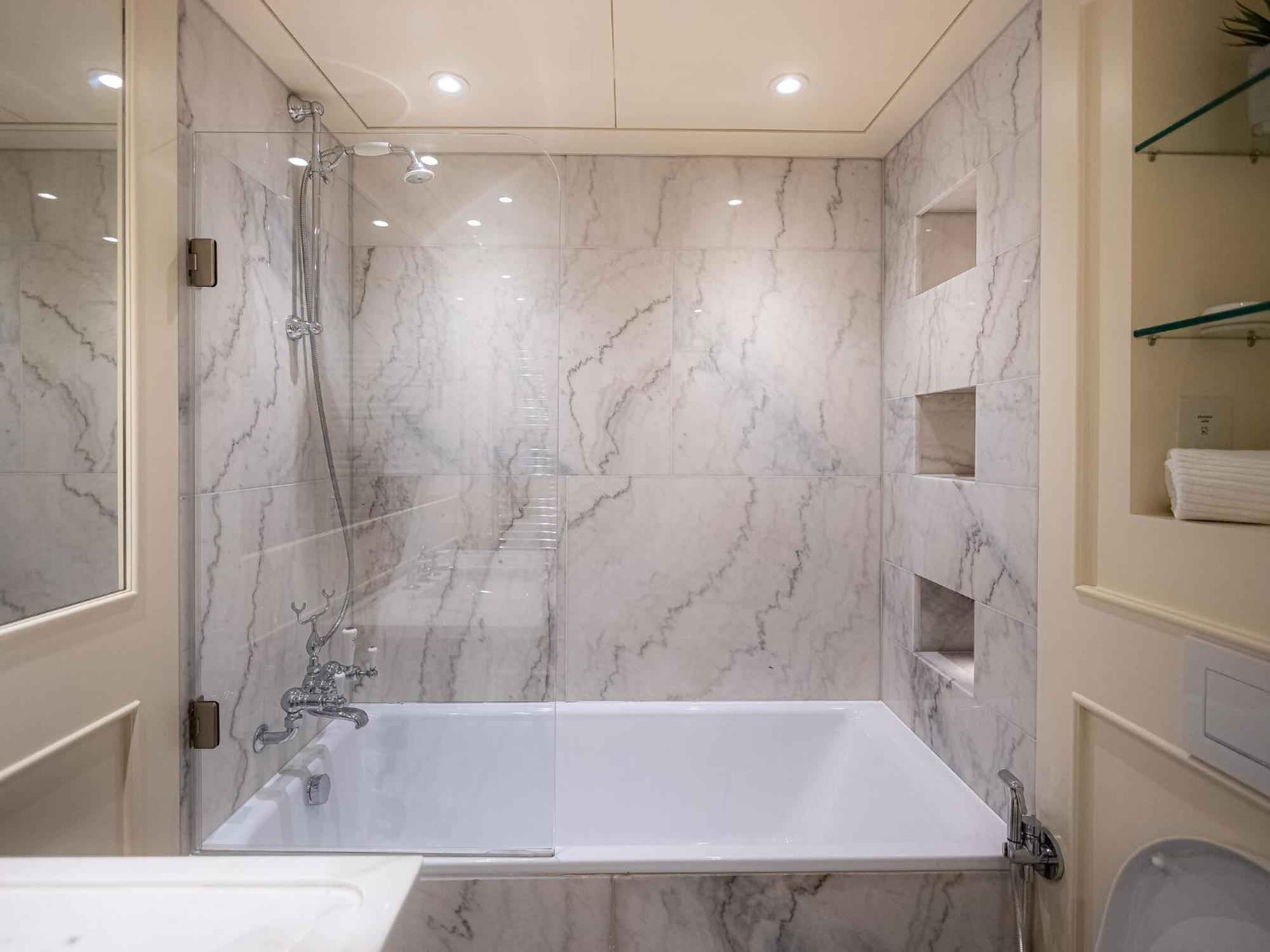 Modern Deluxe Five Bedroom House Near Chalk Farm Station By Belvilla Лондон Екстериор снимка