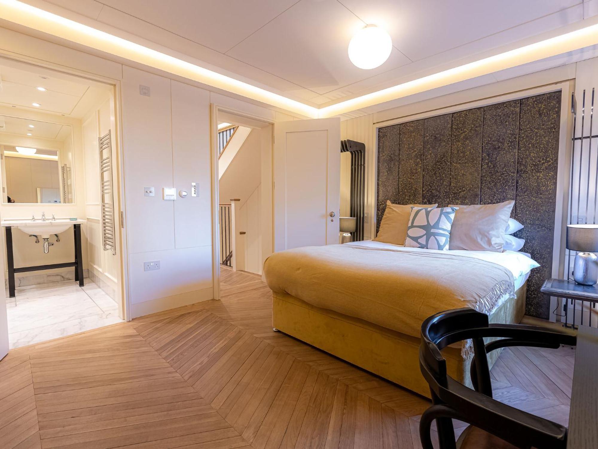 Modern Deluxe Five Bedroom House Near Chalk Farm Station By Belvilla Лондон Екстериор снимка