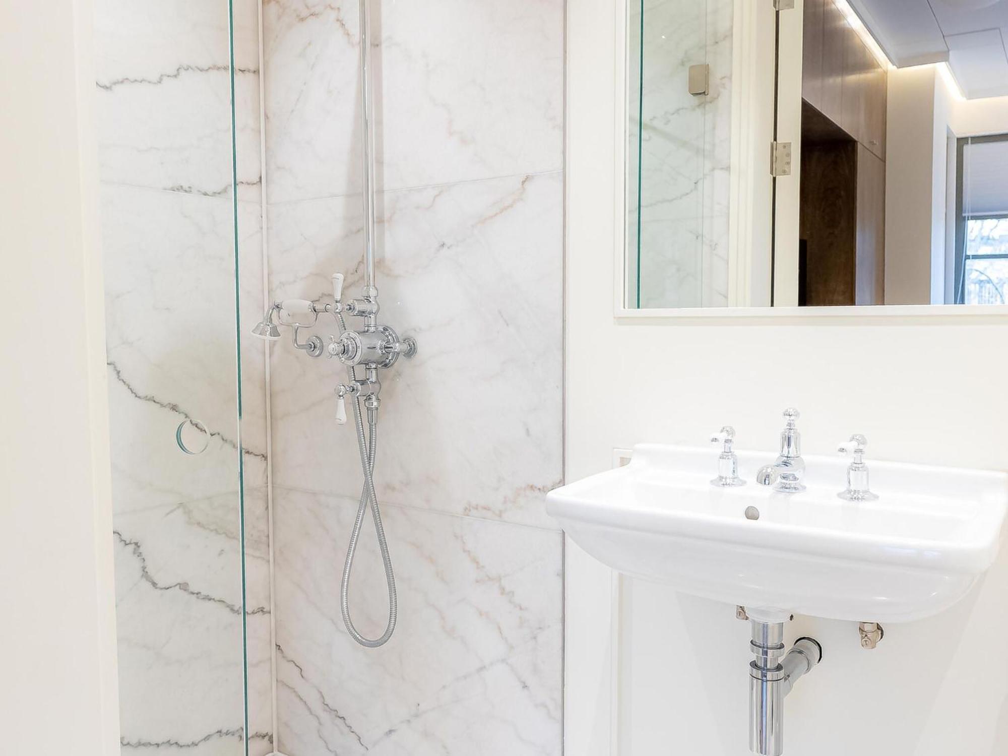 Modern Deluxe Five Bedroom House Near Chalk Farm Station By Belvilla Лондон Екстериор снимка