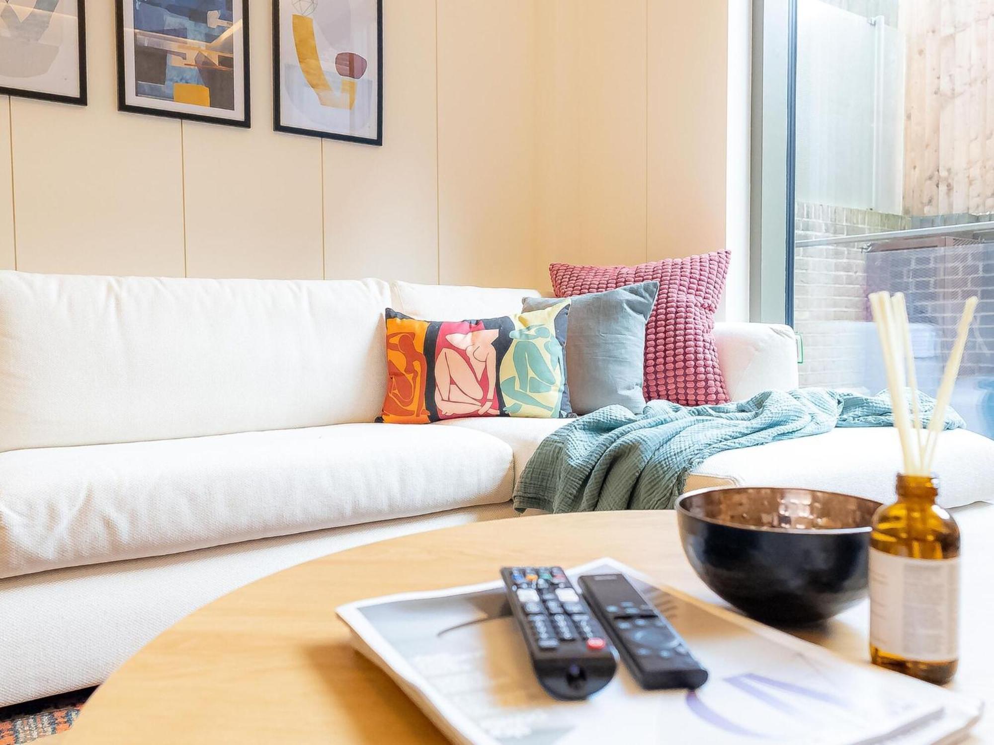 Modern Deluxe Five Bedroom House Near Chalk Farm Station By Belvilla Лондон Екстериор снимка