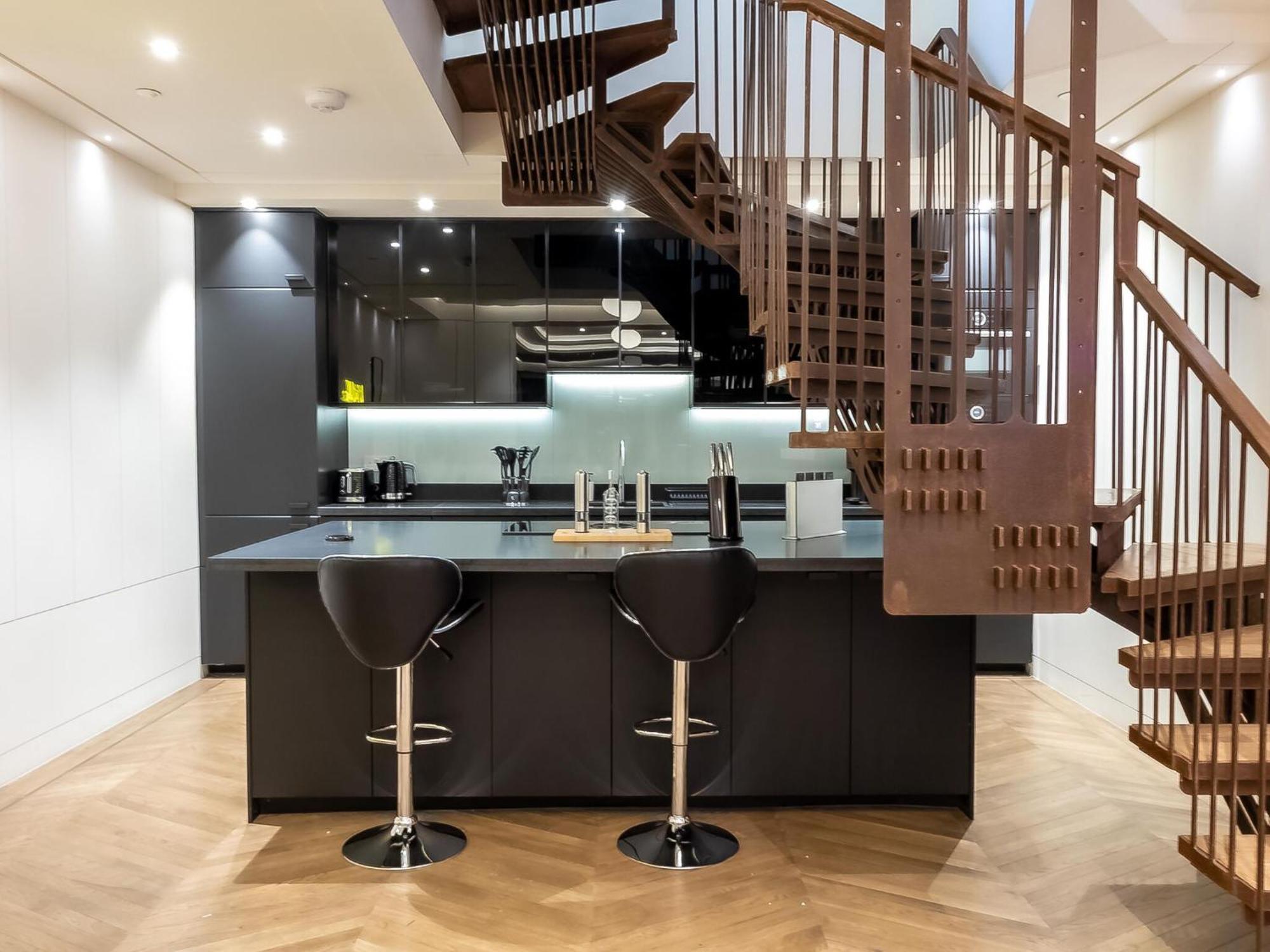 Modern Deluxe Five Bedroom House Near Chalk Farm Station By Belvilla Лондон Екстериор снимка